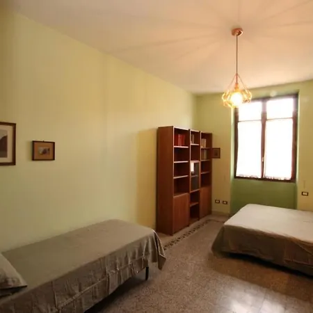 Sacconi Flat דירה