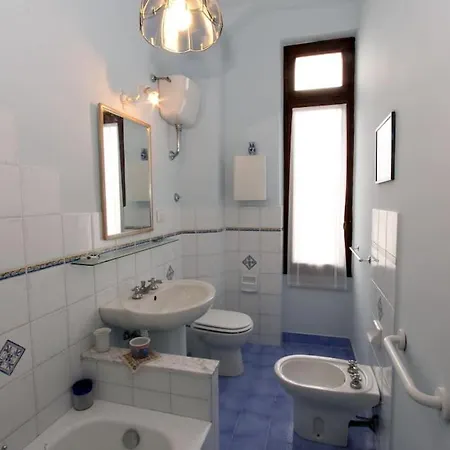 Sacconi Flat شقة *