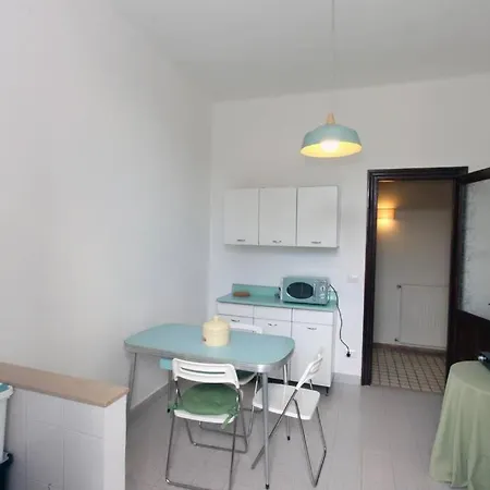 Sacconi Flat شقة *